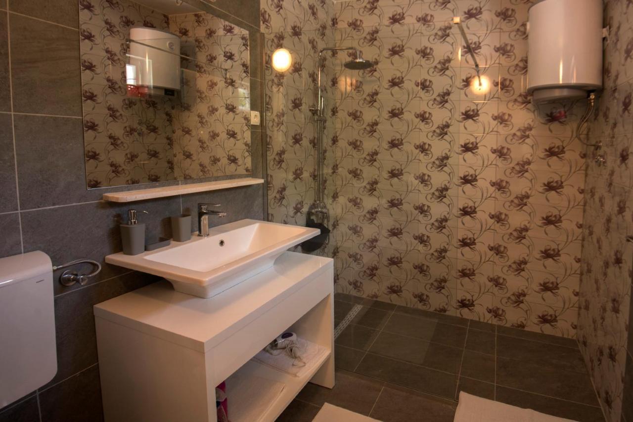 Studio Apartman Roza สตอน ภายนอก รูปภาพ
